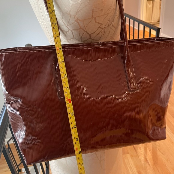 Prada Rust Patent Leather Shoulder Bag WITH AUTHENTICITY CARD - Picture 6 of 14